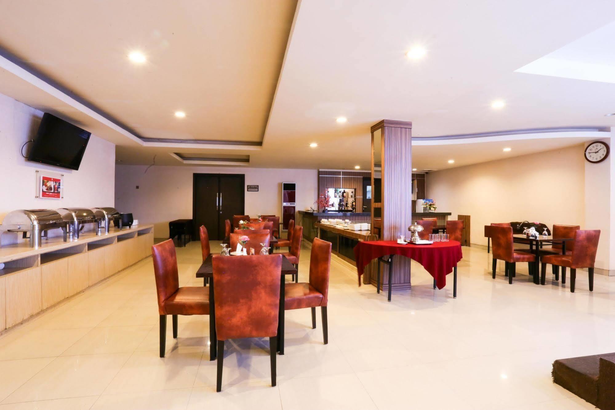 Collection O 1279 Hotel Grand Celino Makasar Zewnętrze zdjęcie